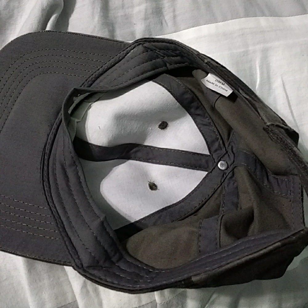 Camo hat - Picture 4 of 4
